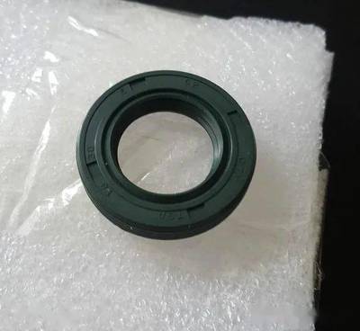 更換超級維特拉轉(zhuǎn)向機油封解決漏油問題及進口油封的簡單分析